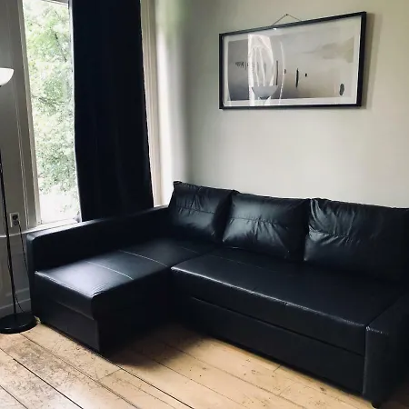 Canal View Studio Rl B&B